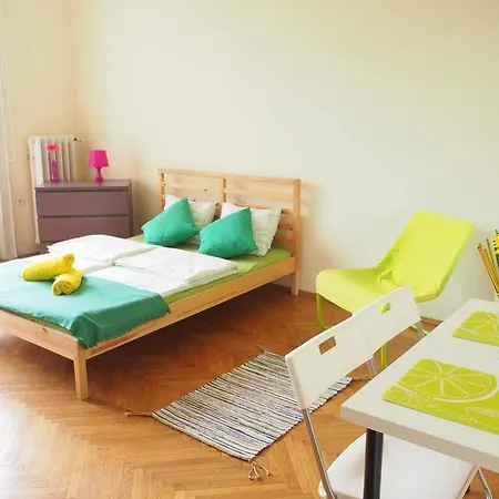Hostel Krakow Color Sarego Хостел