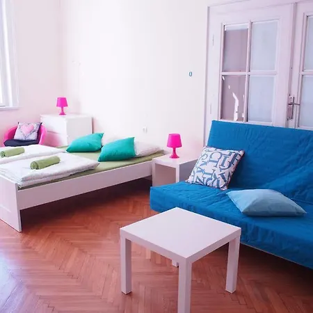 Hostel Krakow Color Sarego קרקוב