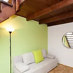 Hostel Krakow Color Sarego ホステル